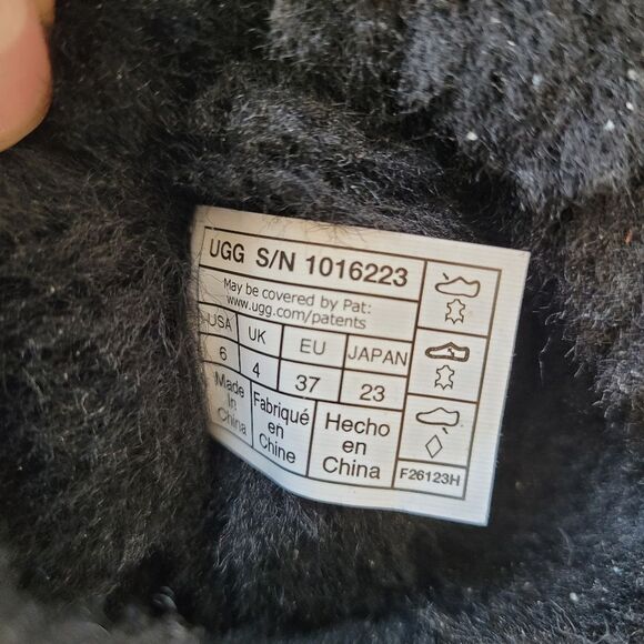 UGG Classic Short II Sheepskin Leather Boots Sherpa Lined Black Mid Calf Women 6 - Picture 9 of 9